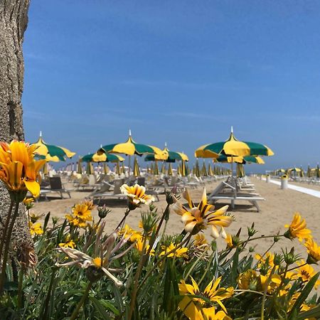 Rimini Bay Suites&Residence ภายนอก รูปภาพ
