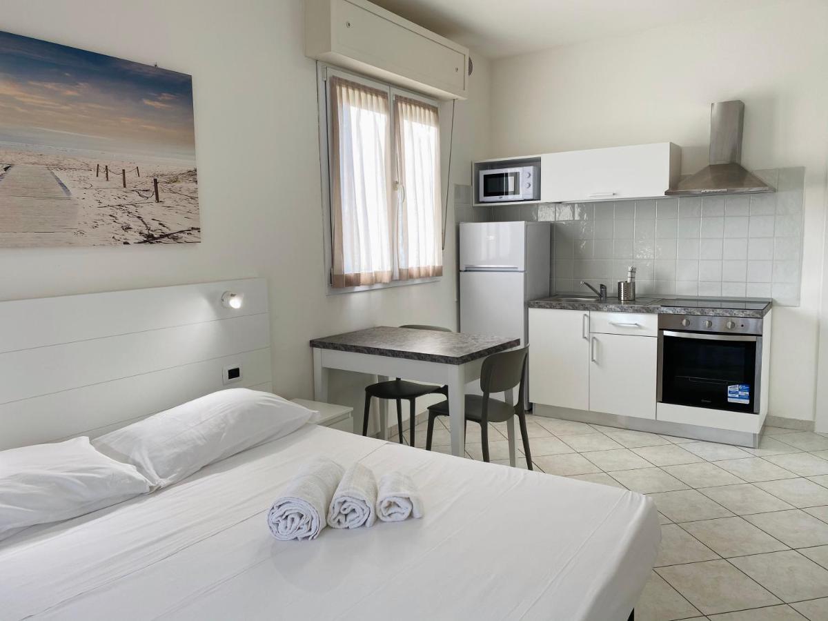 Rimini Bay Suites&Residence ภายนอก รูปภาพ