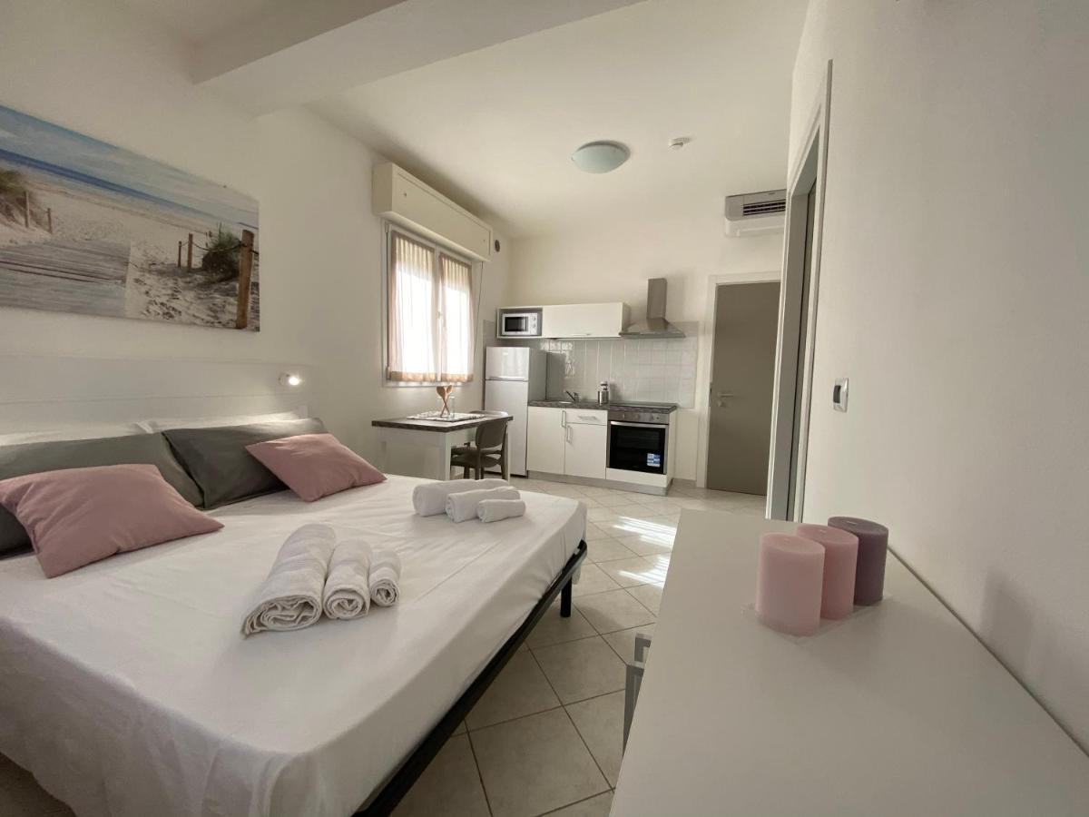 Rimini Bay Suites&Residence ภายนอก รูปภาพ