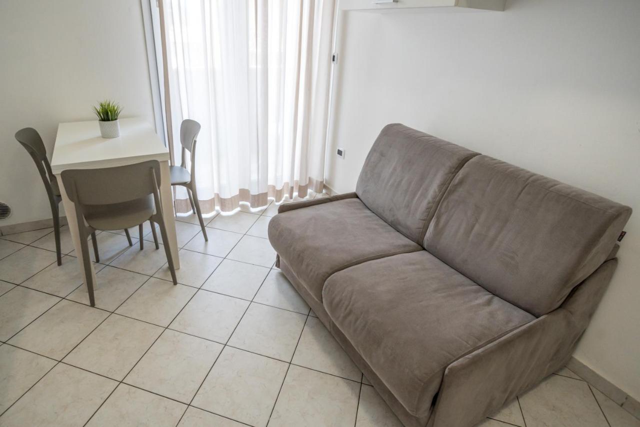 Rimini Bay Suites&Residence ภายนอก รูปภาพ