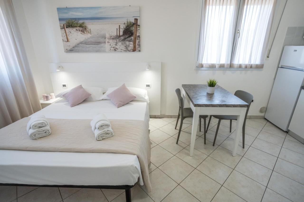 Rimini Bay Suites&Residence ภายนอก รูปภาพ