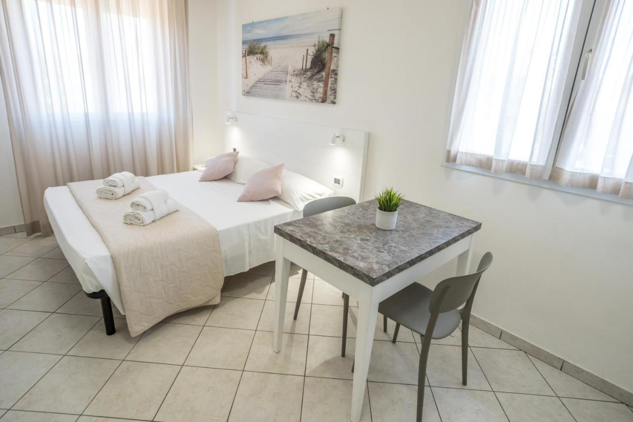 Rimini Bay Suites&Residence ภายนอก รูปภาพ