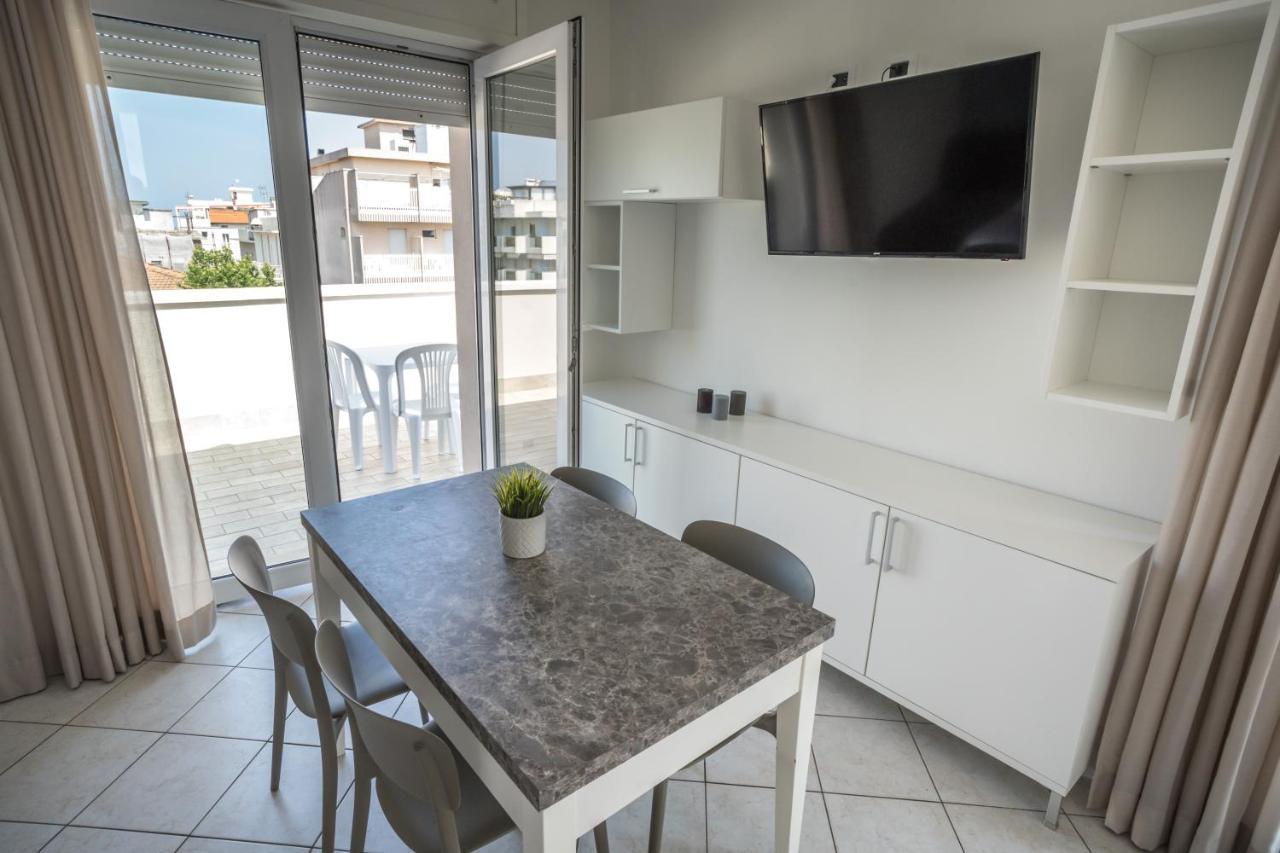Rimini Bay Suites&Residence ภายนอก รูปภาพ