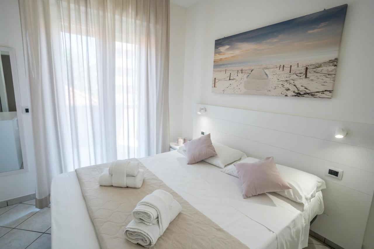 Rimini Bay Suites&Residence ภายนอก รูปภาพ