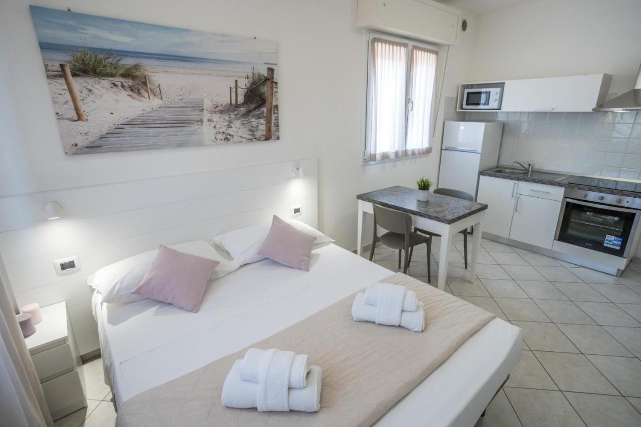Rimini Bay Suites&Residence ภายนอก รูปภาพ