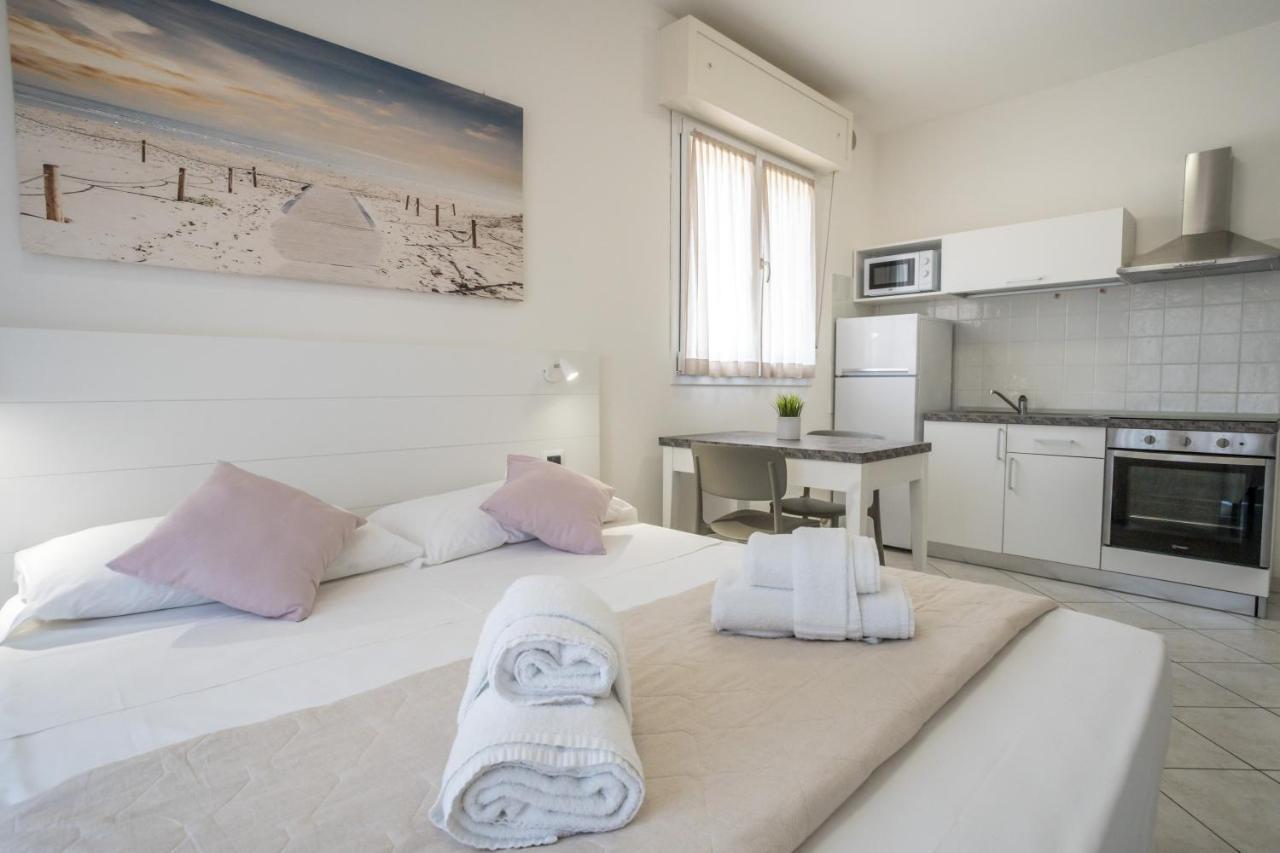 Rimini Bay Suites&Residence ภายนอก รูปภาพ