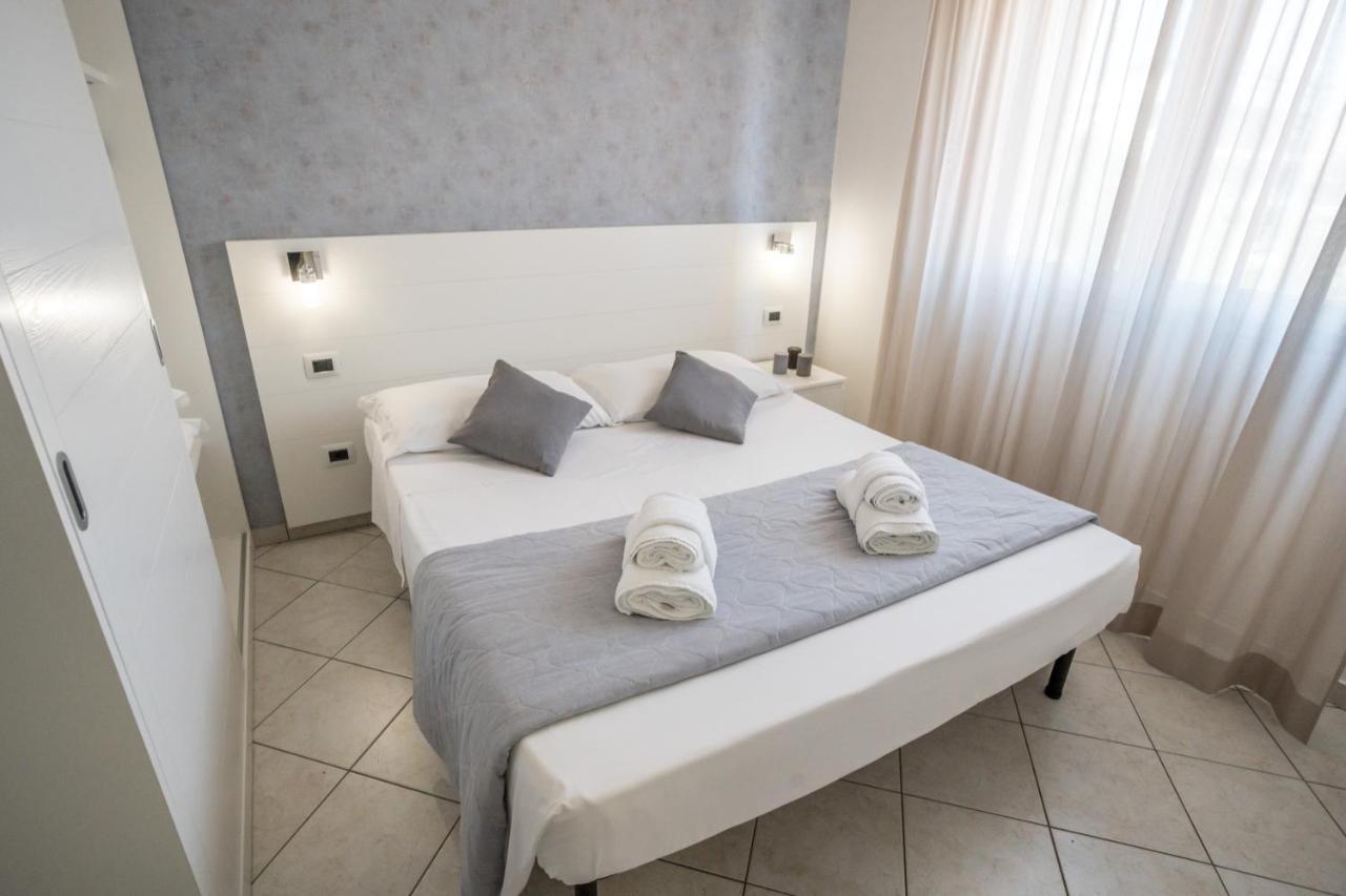 Rimini Bay Suites&Residence ภายนอก รูปภาพ