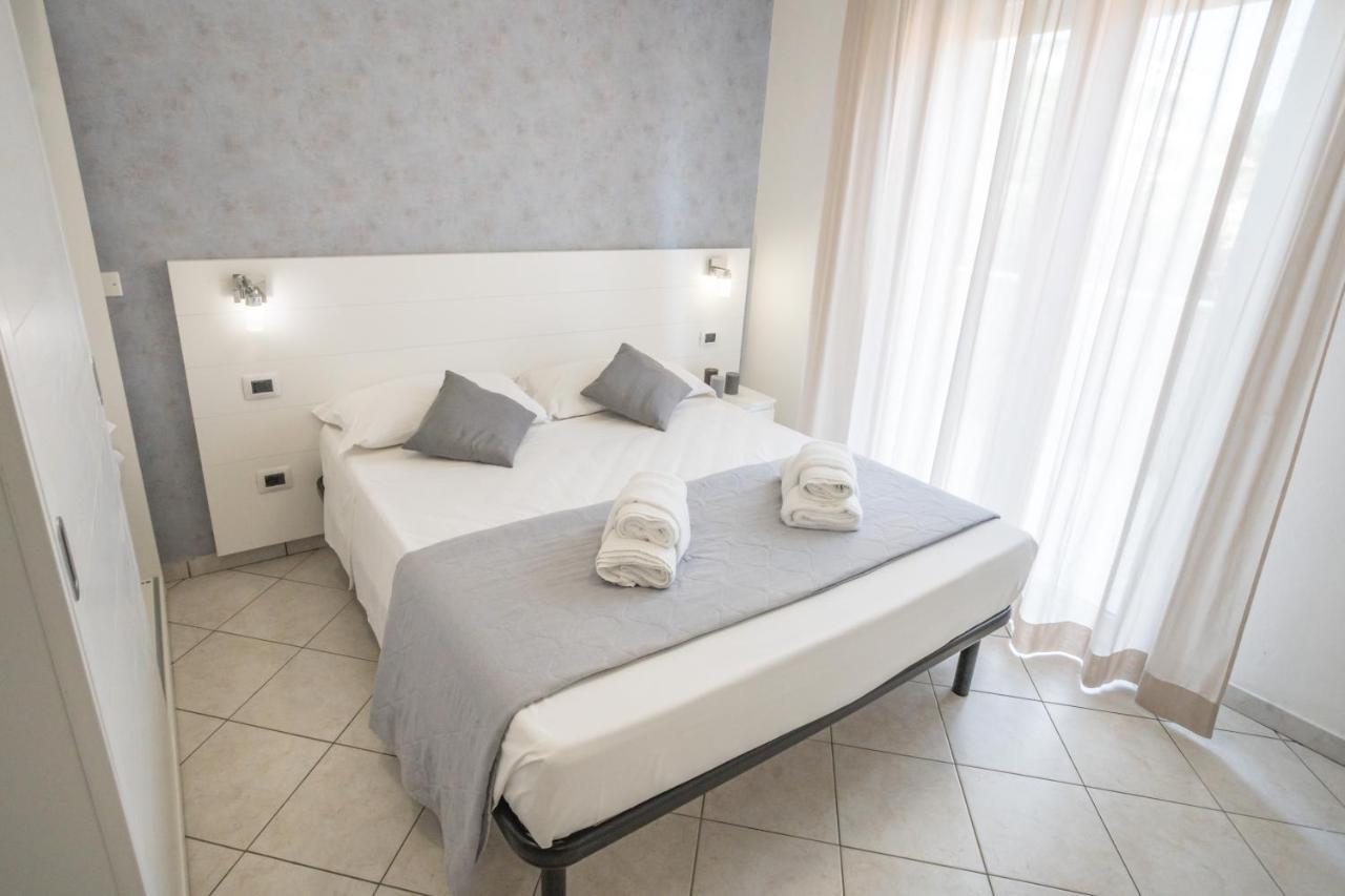 Rimini Bay Suites&Residence ภายนอก รูปภาพ